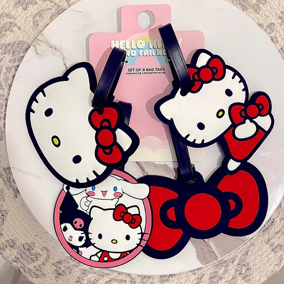 Hello Kitty and Friends - Set of 4 Bag Tags - Picture 1 of 4